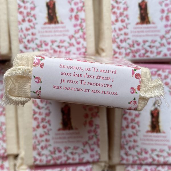 Savon Sainte Thérèse parfumé à la rose ancienne - Image 4