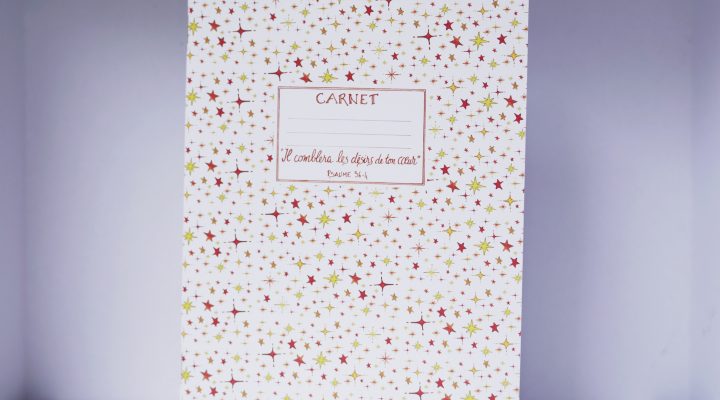 carnet aux roses "joie"