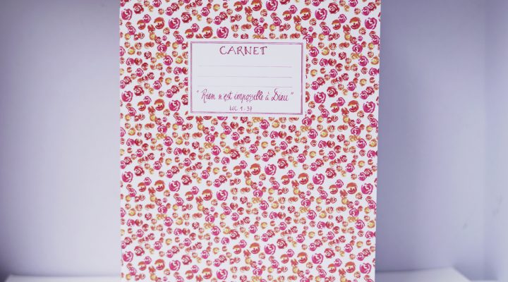 carnet aux roses "joie"